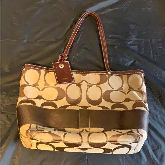 Lot of 2 used Fair Condition Coach Purses - Picture 2 of 8